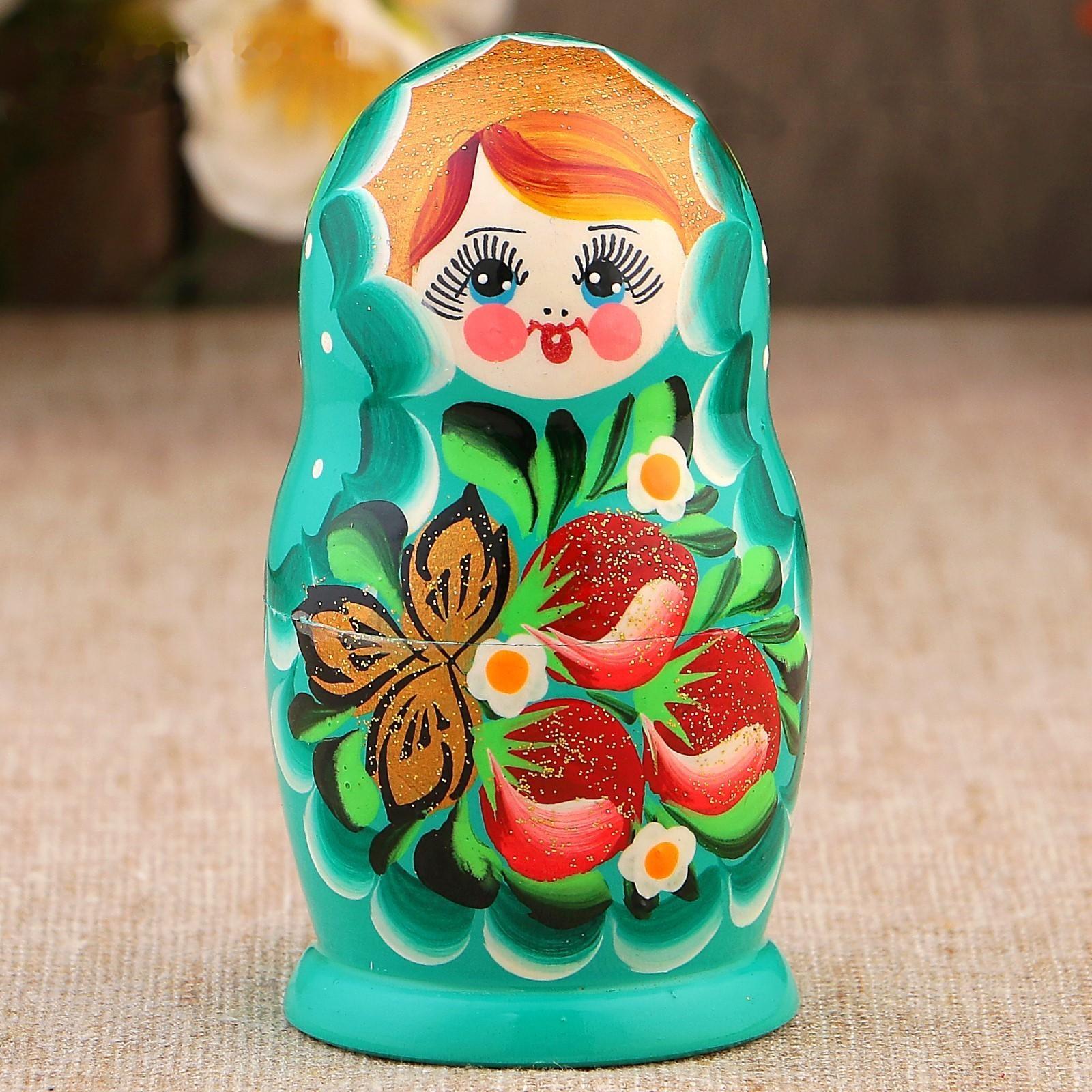 Матрёшка «Земляничка», голубое платье, 3 кукольная, 10 см