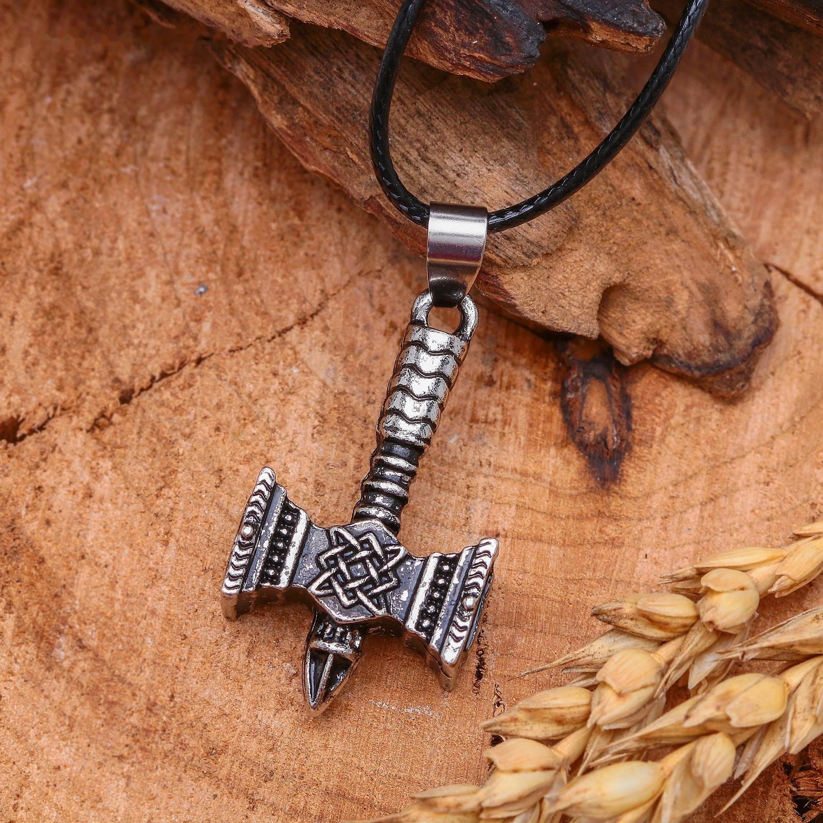 Кулон мужской 