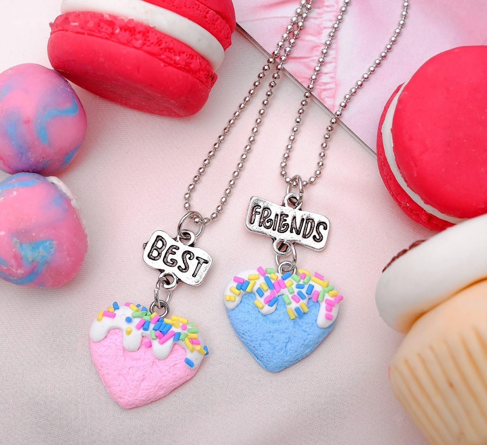 Кулоны неразлучники 