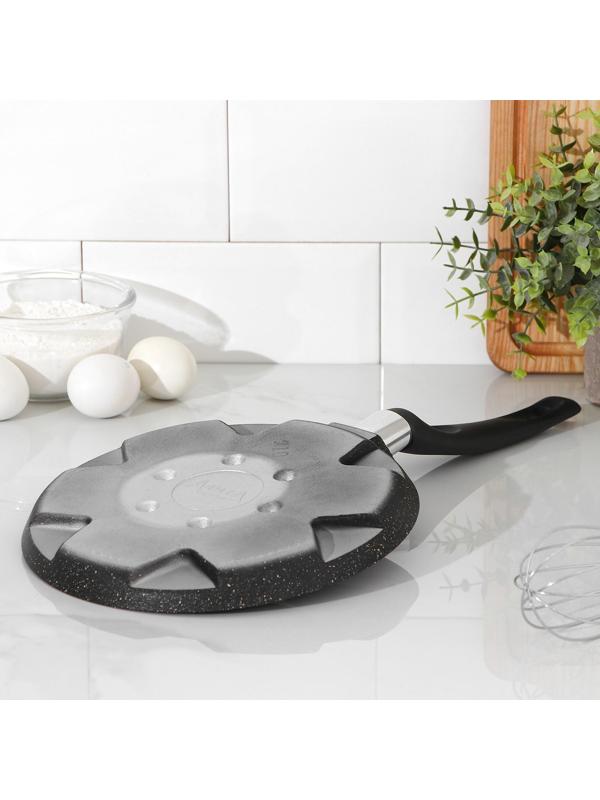 Сковорода «Оладница», d=23 см, пластиковая ручка, антипригарное покрытие, цвет чёрный
