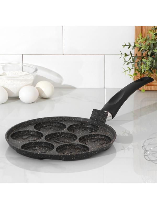 Сковорода «Оладница», d=23 см, пластиковая ручка, антипригарное покрытие, цвет чёрный