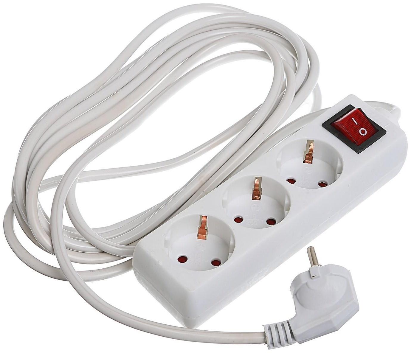 Удлинитель Luazon Lighting, 3 розетки, 5 м, 10 А, 2200 Вт, 3х1.5 мм2, с з/к, с выкл., Б