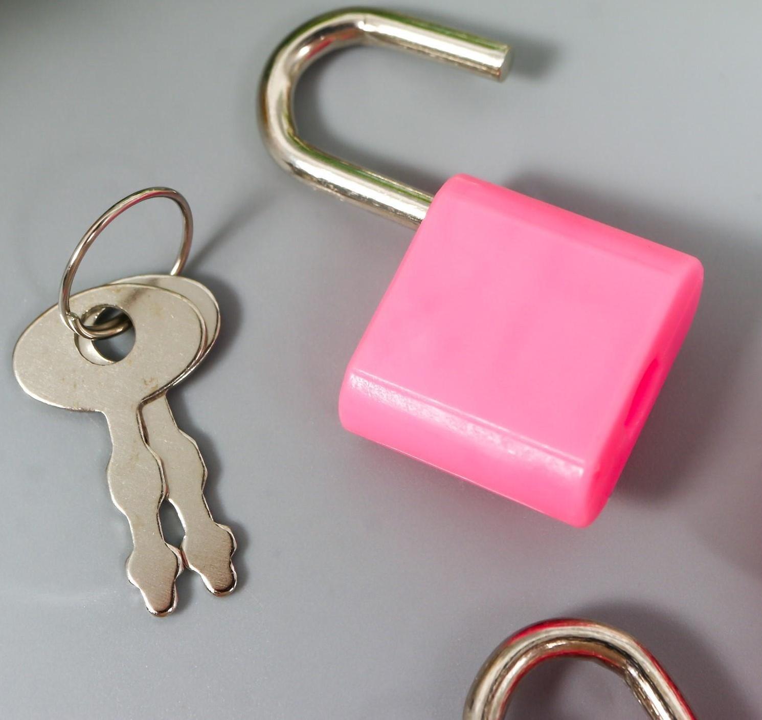 Замочек с ключиком для шкатулки металл, пластик набор 5 шт С286  3,1х1,9 см