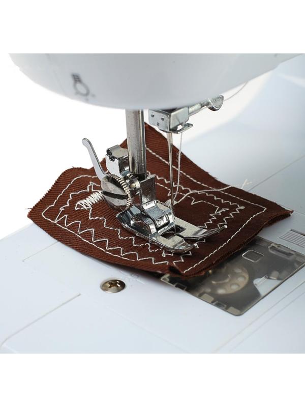 Швейная машина VLK Napoli 1600, 16 операций, полуавтомат, белая