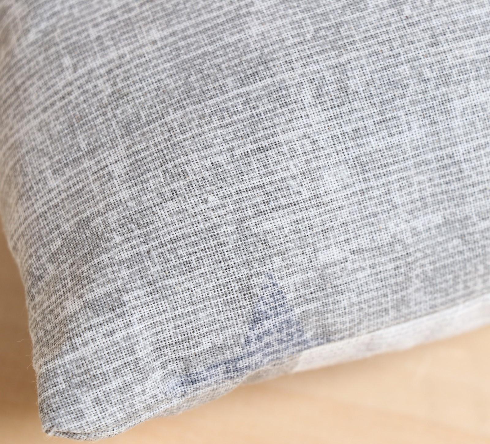 Подушка из стружки можжевельника, 26×24см