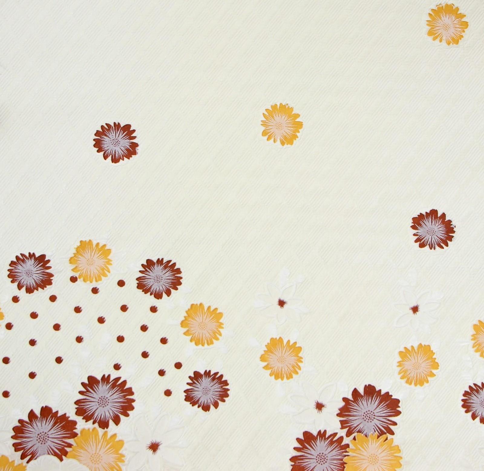 Клеёнка ажурная «Цветы на белом», ширина 137 см, рулон 20 метров