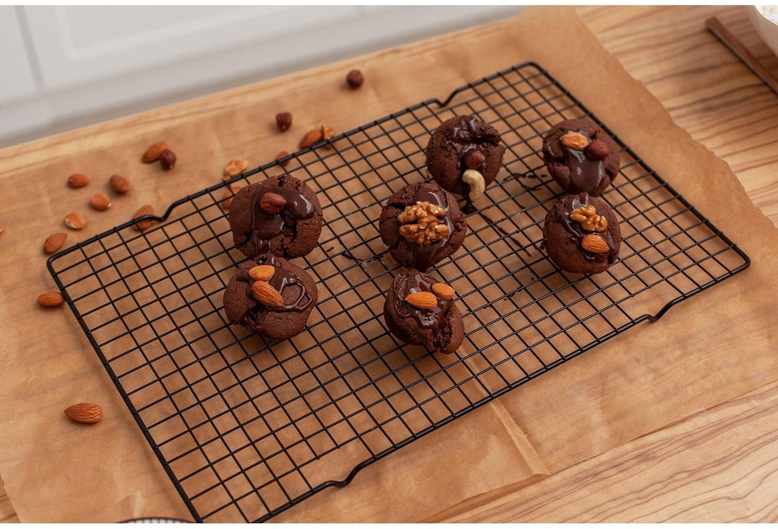 Решётка для глазирования и остывания кондитерских изделий KONFINETTA, 40×25×1,5 см, цвет чёрный