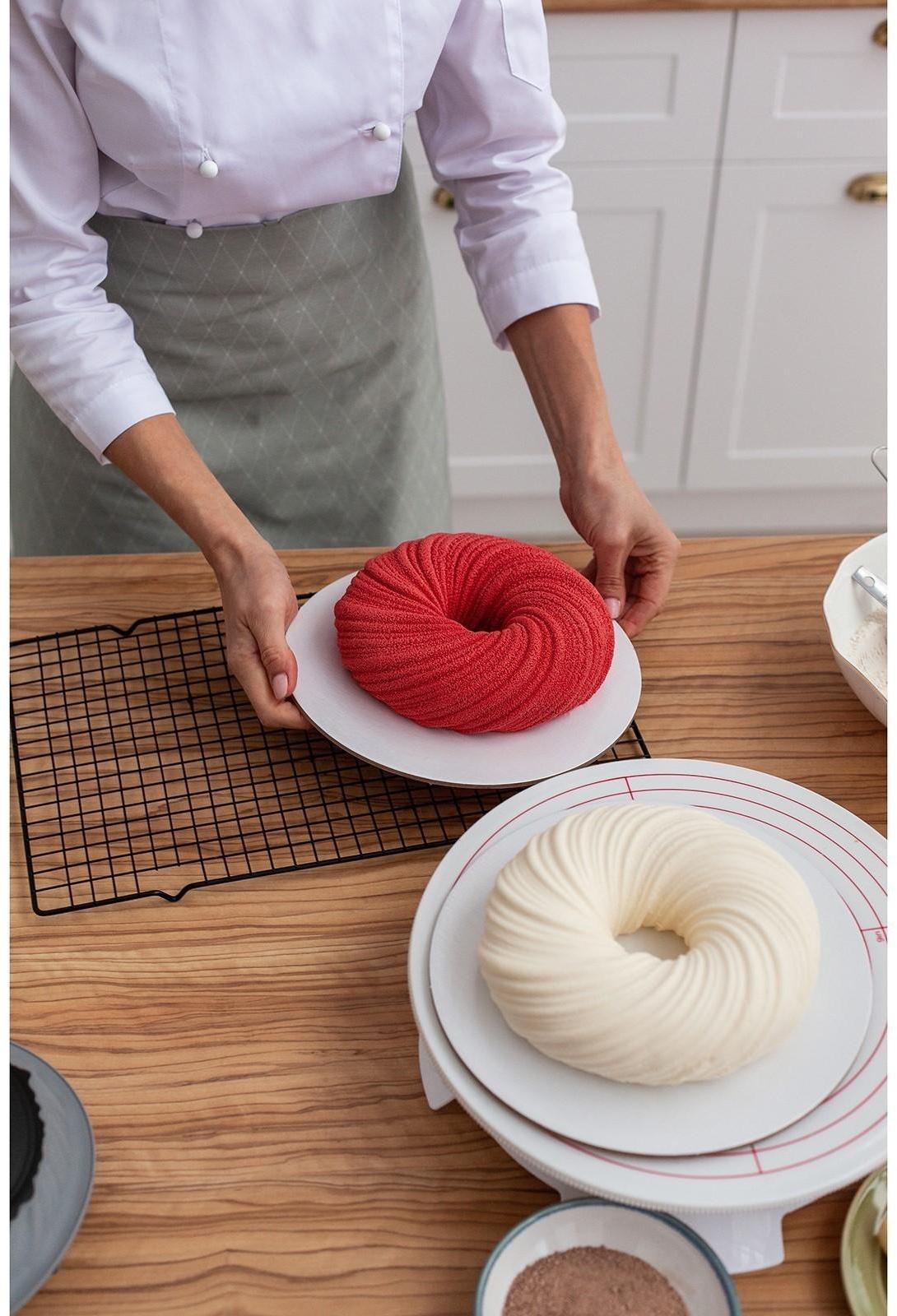 Решётка для глазирования и остывания кондитерских изделий KONFINETTA, 40×25×1,5 см, цвет чёрный