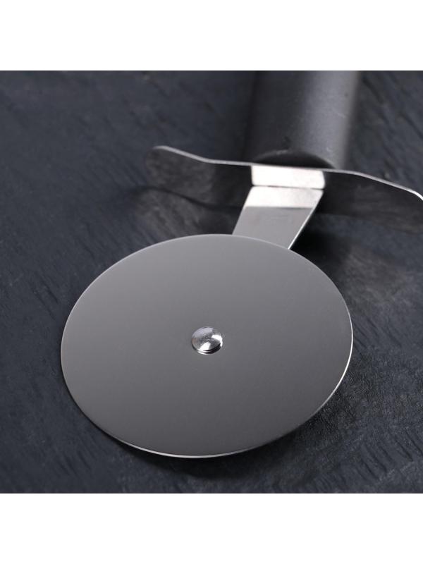 Нож для пиццы Доляна «Чили», 21,5 см, цвет чёрный