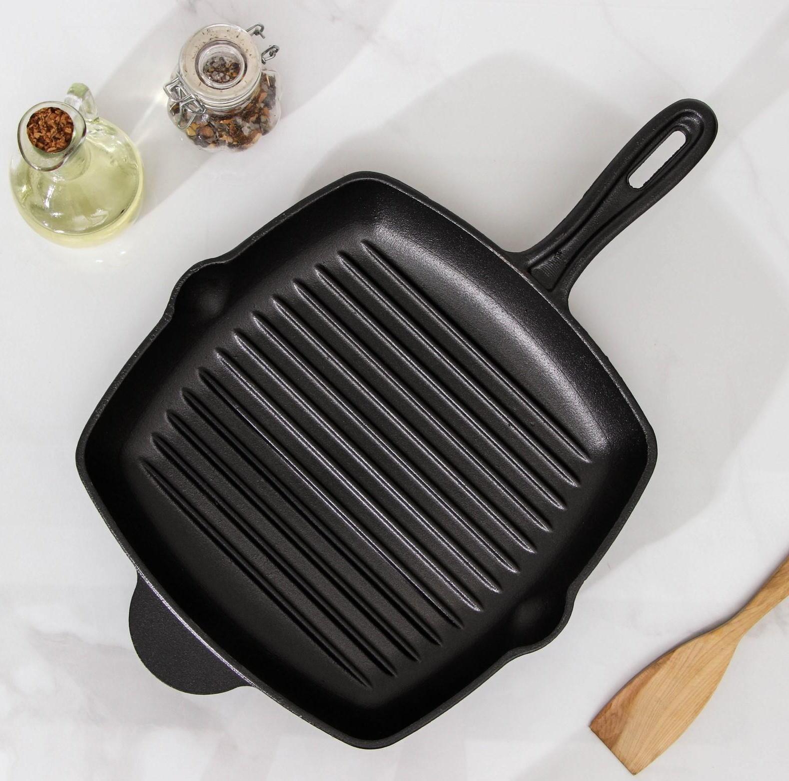 Сковорода-гриль чугунная «Гриль глубокий», 28×5,5 см, 2 слива, чугунная ручка, цвет чёрный