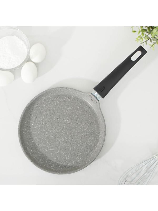 Сковорода блинная, d=22 см, пластиковая ручка, антипригарное покрытие, цвет светлый мрамор