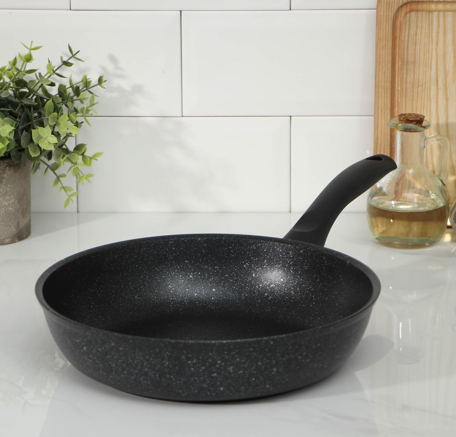 Сковорода, d=26 см, антипригарное покрытие, цвет тёмный мрамор