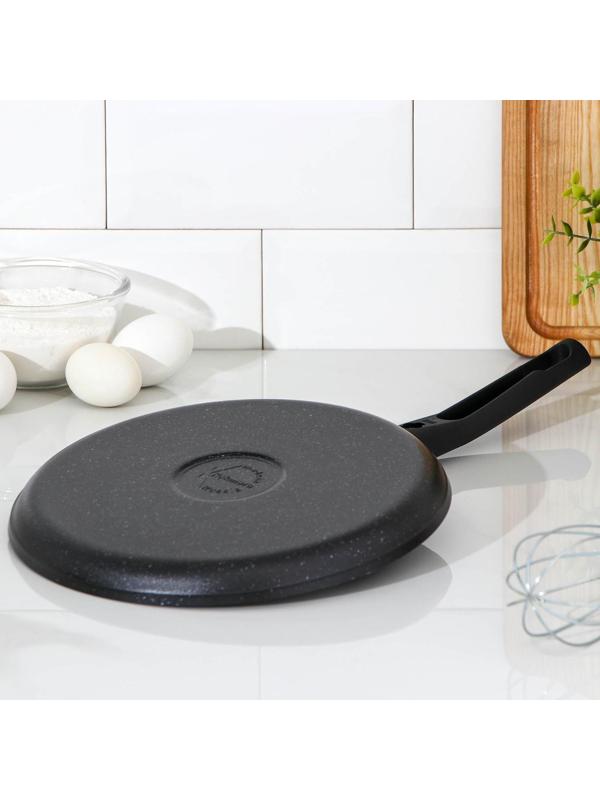Сковорода блинная, d=24 см, пластиковая ручка, антипригарное покрытие, цвет тёмный мрамор