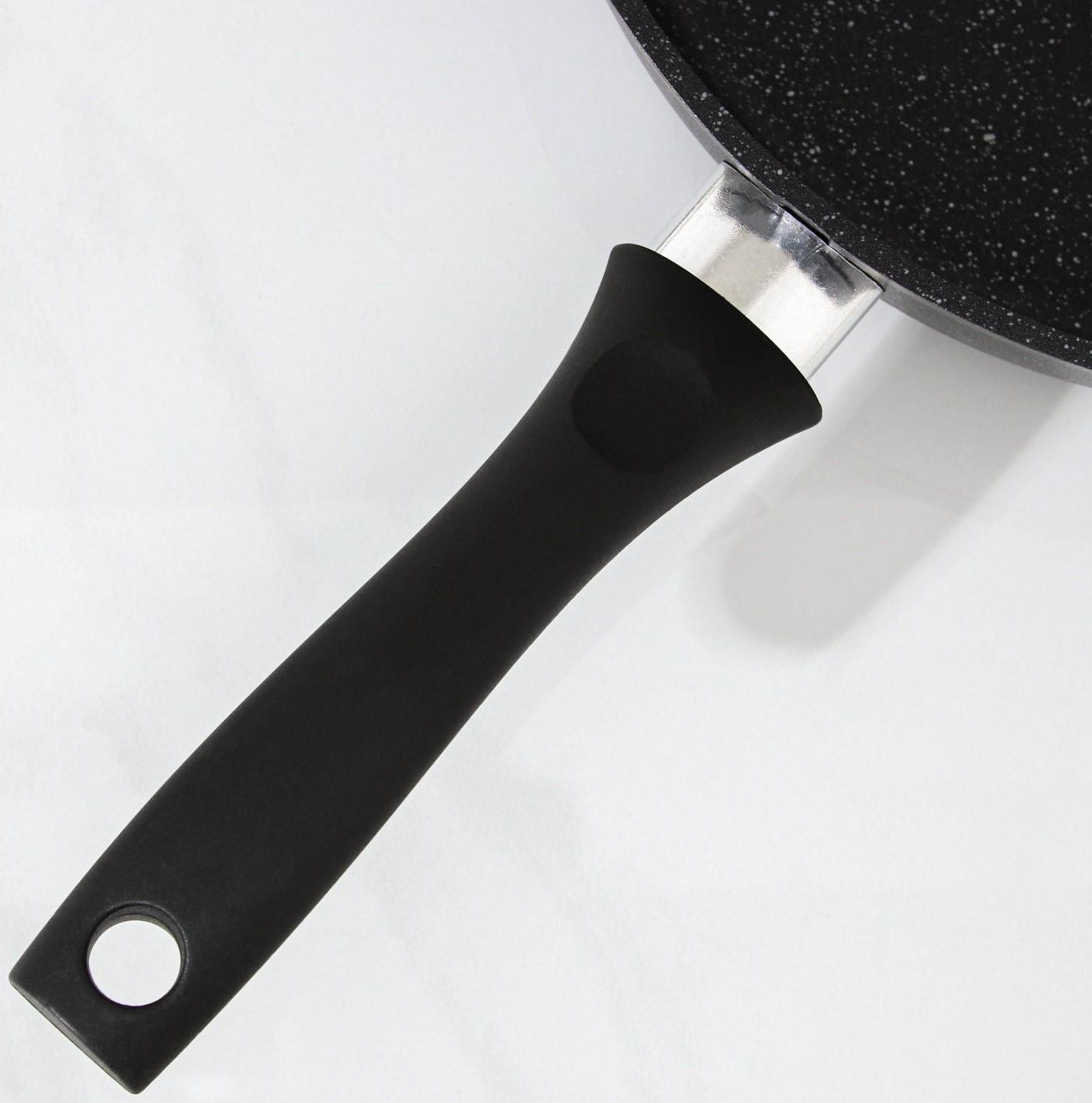 Сковорода, d=28 см, пластиковая ручка, антипригарное покрытие, цвет тёмный мрамор