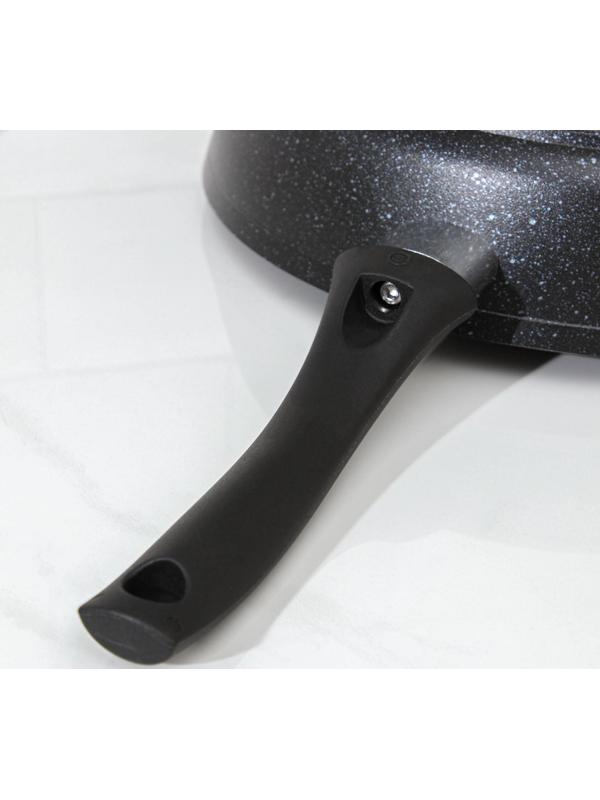 Сковорода, d=28 см, пластиковая ручка, антипригарное покрытие, цвет тёмный мрамор