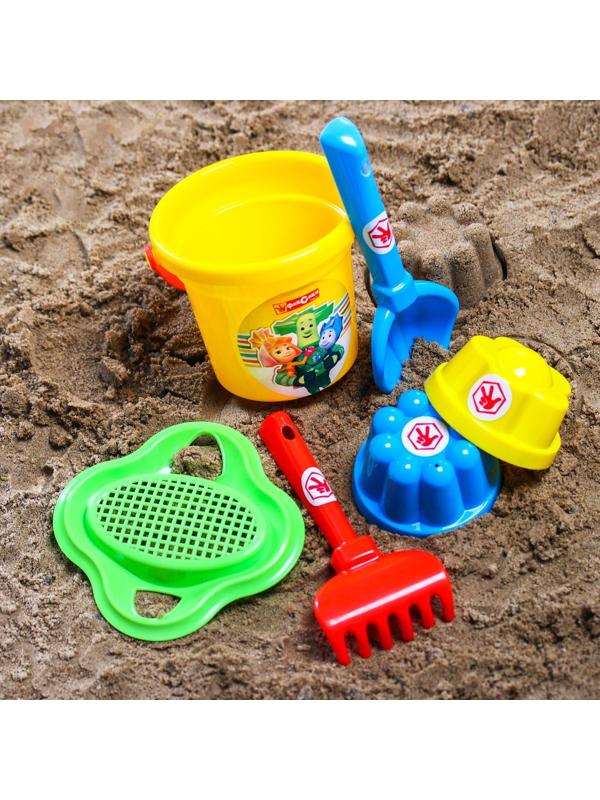 Набор для игры в песке: ведро, сетка, лопата, грабли, 2 формочки, ФИКСИКИ цвет МИКС, 530 мл
