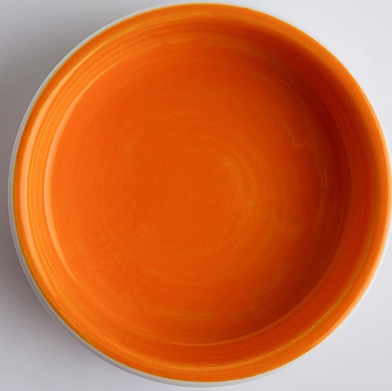 Миска керамическая для грызунов двухцветная с морковками, 100 мл, 8,8х8,8х3 см, оранжево-белая