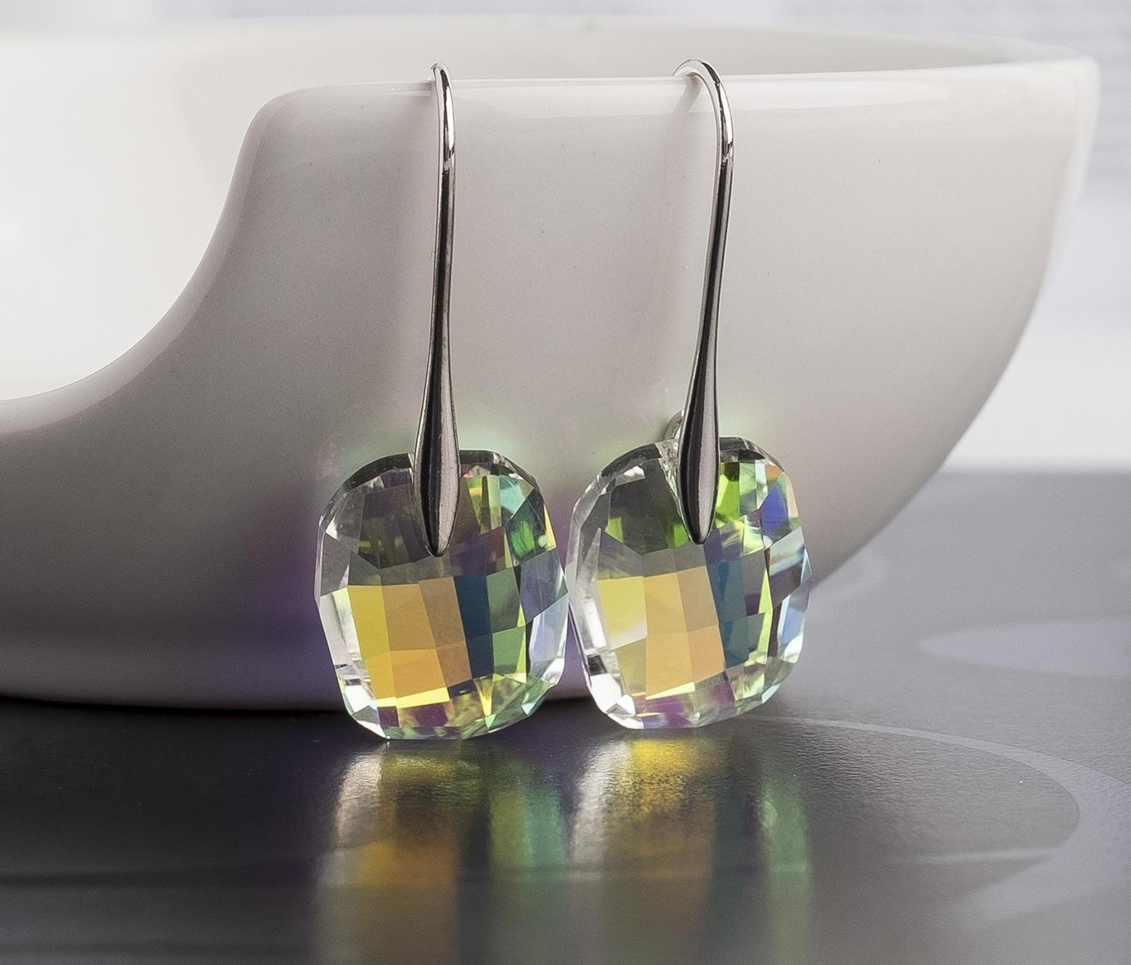 Серьги со стразами 