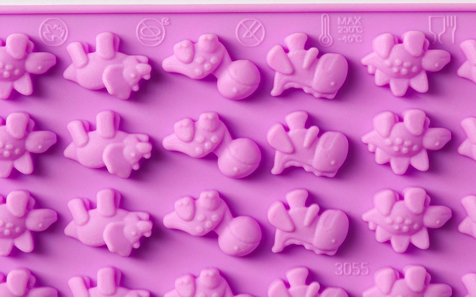 Форма для мармелада Доляна «Дино», 19,2×13 см, 48 ячеек, цвет сиреневый