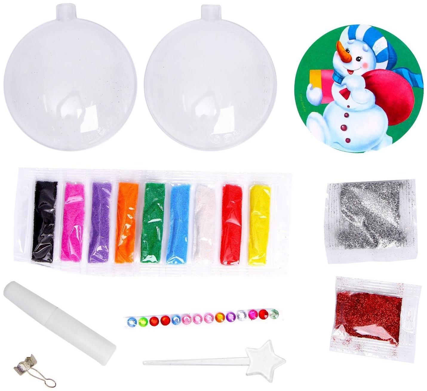 Новогодний шар - фреска «Снеговик с подарками»