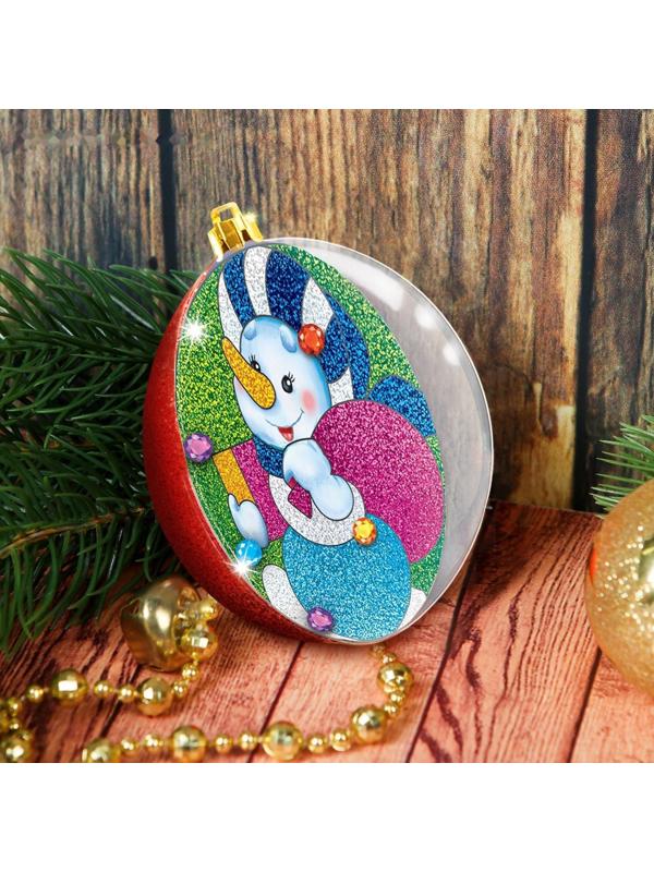 Новогодний шар - фреска «Снеговик с подарками»