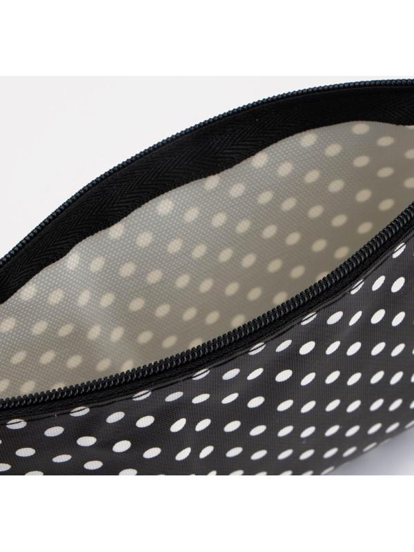 Косметичка на молнии, цвет чёрный