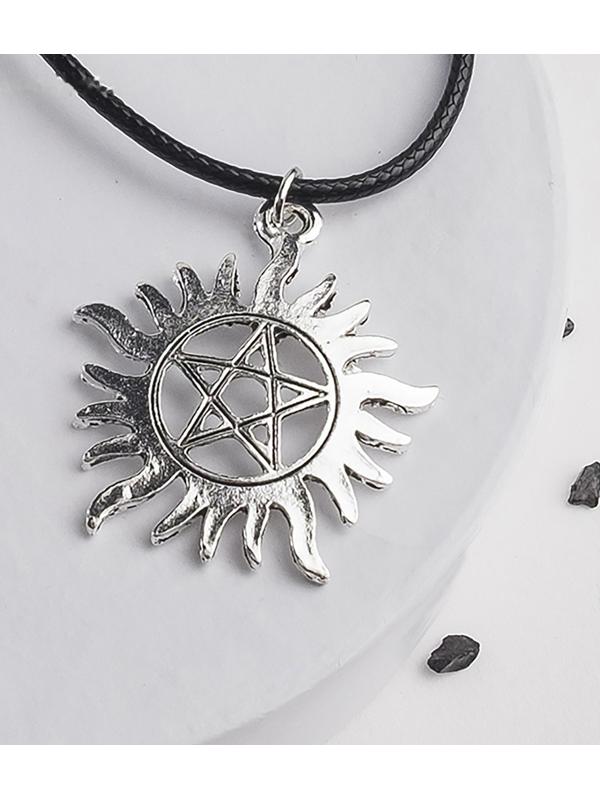 Кулон на шнурке 