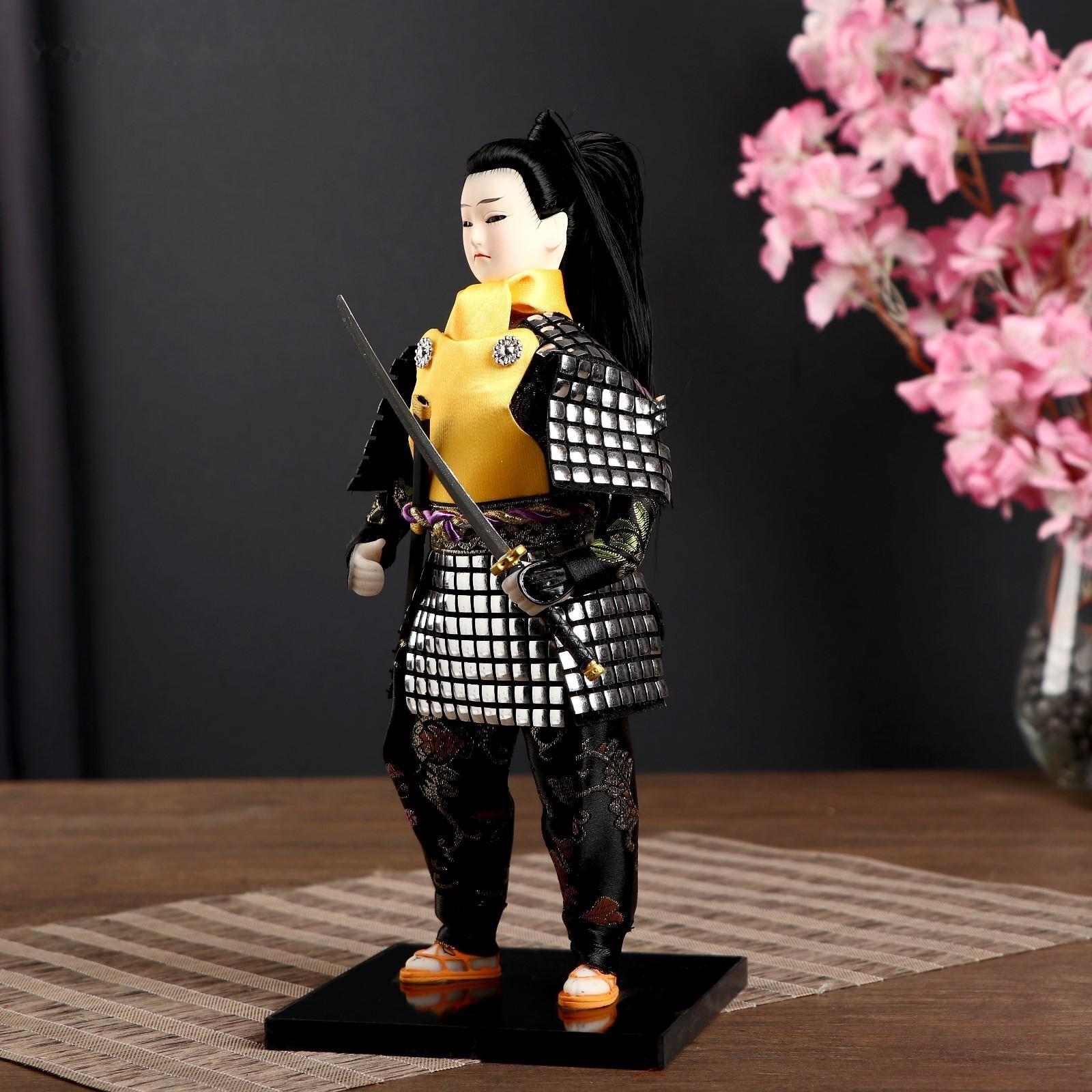 Кукла коллекционная 