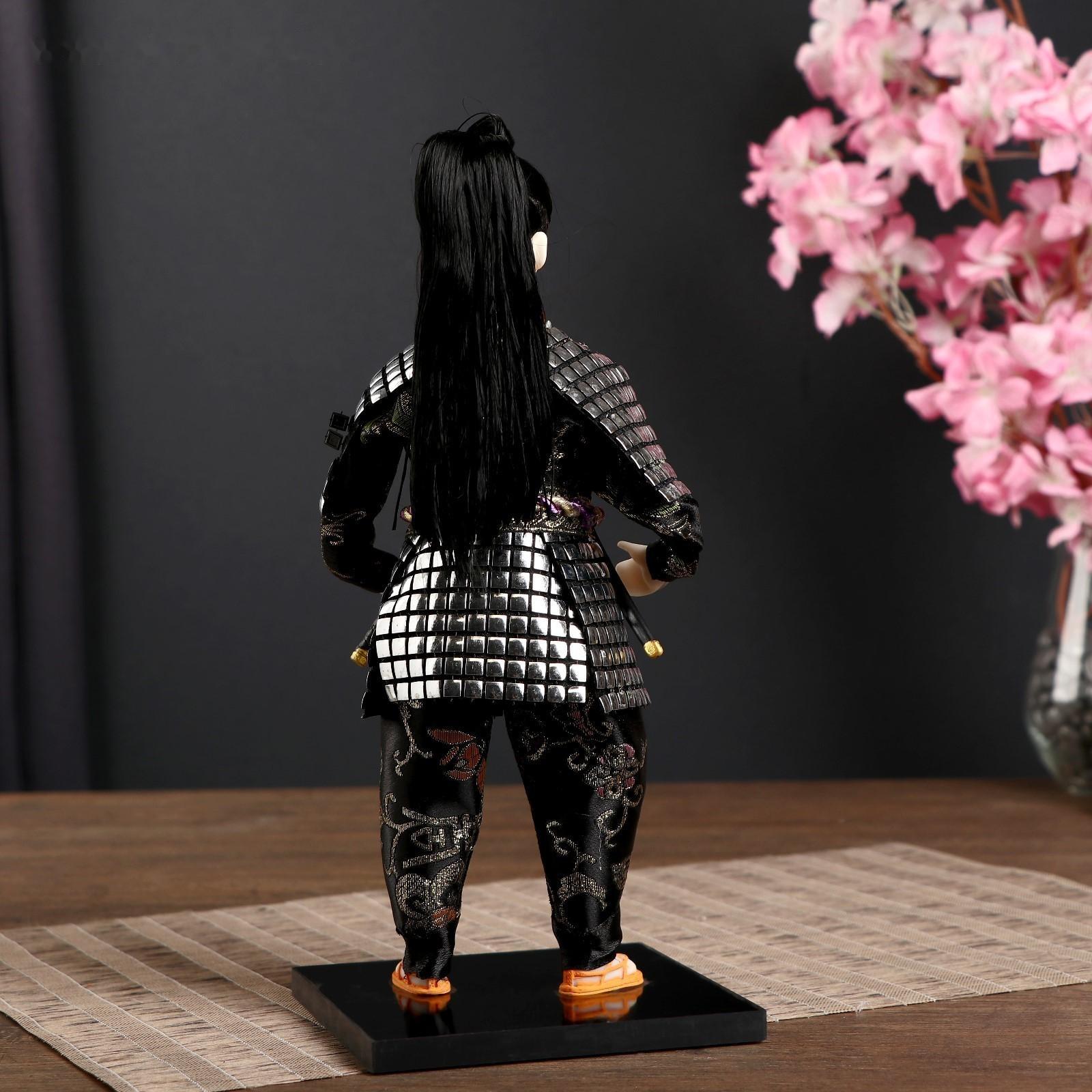 Кукла коллекционная 