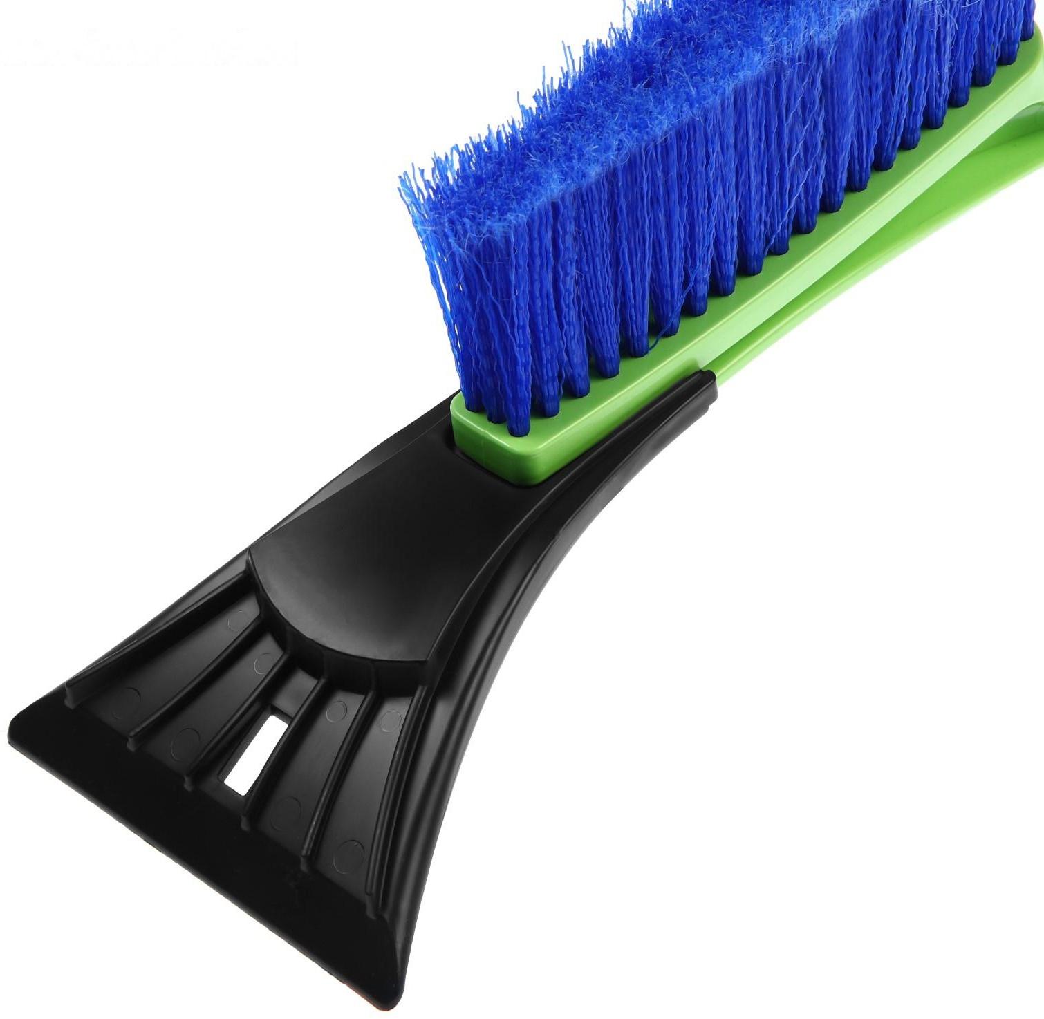 Щётка со скребком Oktan, 54 см, с мягкой ручкой, зелёная