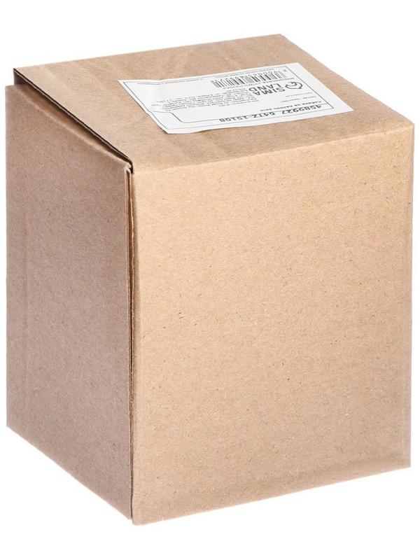 Собака на панель авто, качающая головой, спаниель