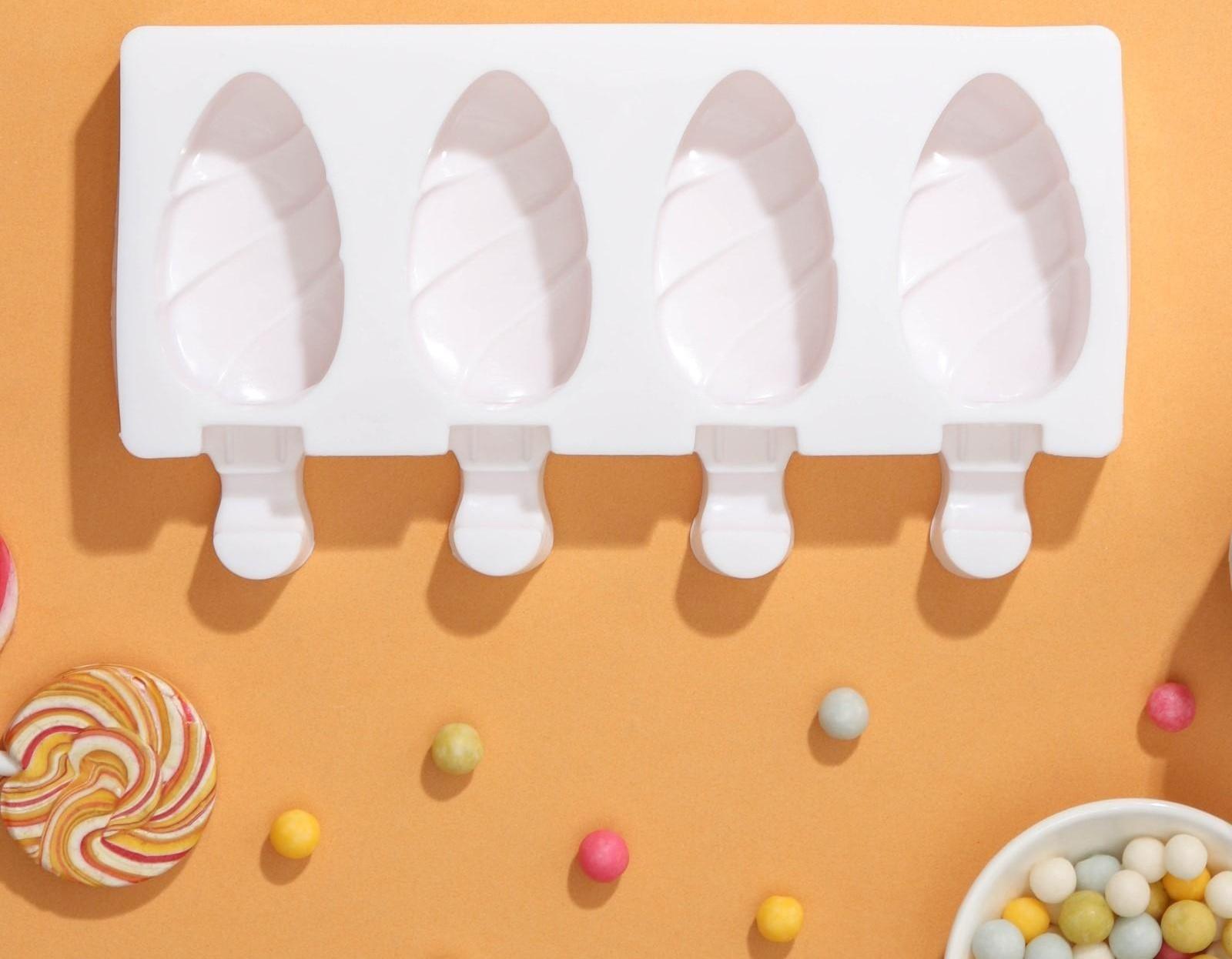 Форма для мороженого «Клубника со сливками», 19,5×11,5 см, 4 ячейки (6,7×3,7 см), цвет МИКС