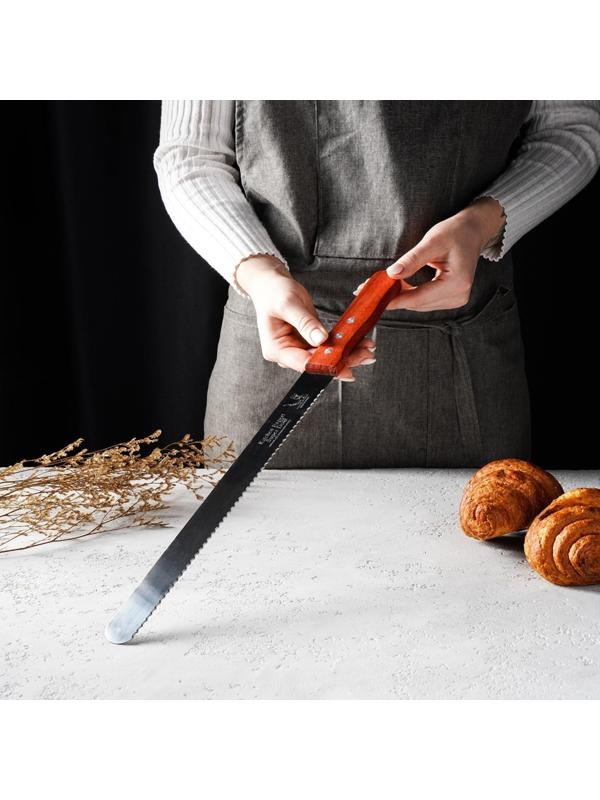 Нож для бисквита крупные зубцы, рабочая поверхность 30 см, деревянная ручка
