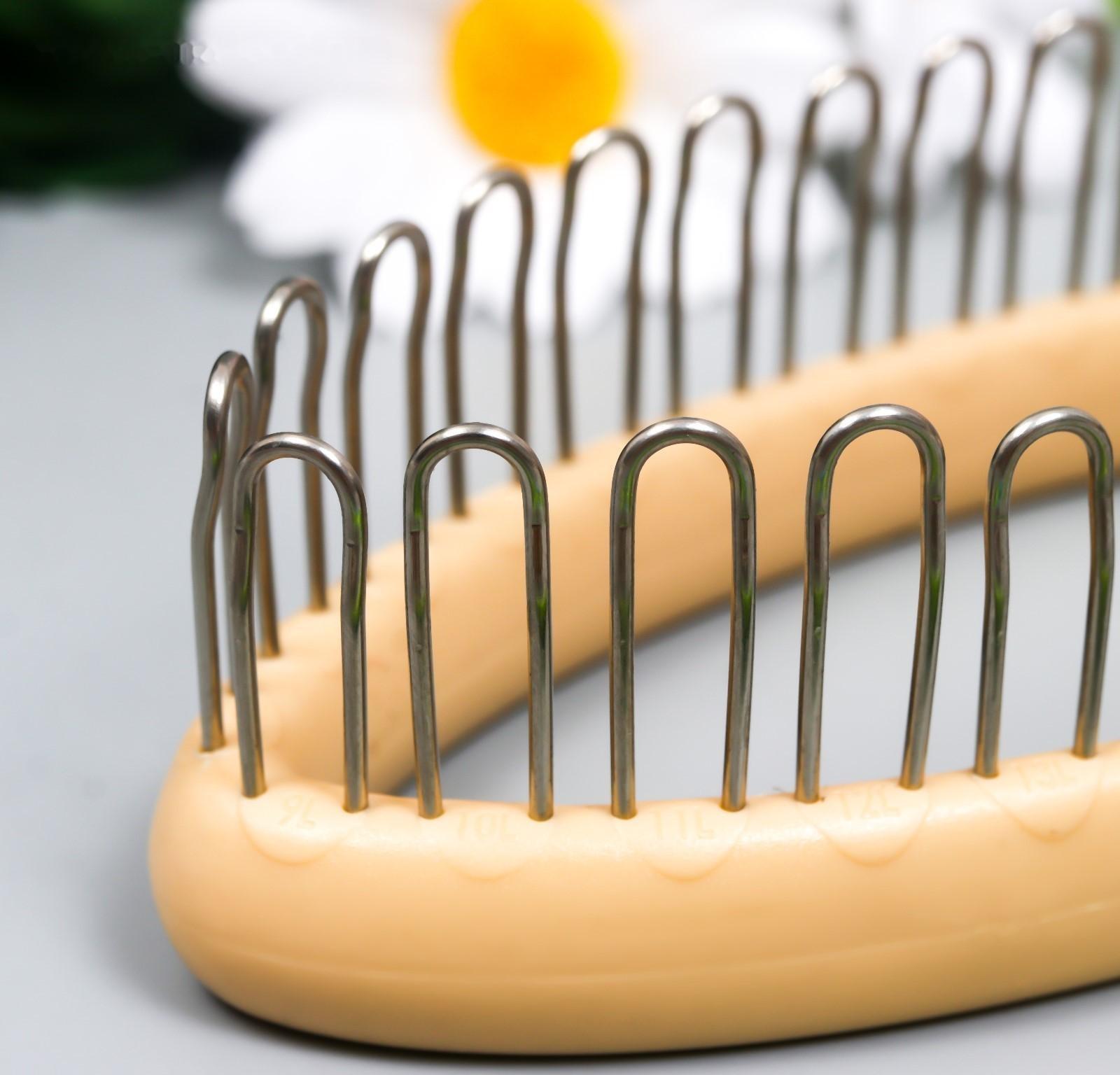 Набор устройств для вязания носков 13,8х5,5х3,2 см (подставка 1,5 см) + игла и крючок