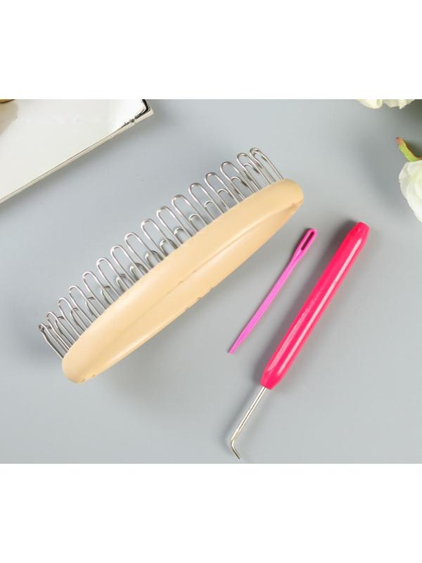 Набор устройств для вязания носков 13,8х5,5х3,2 см (подставка 1,5 см) + игла и крючок