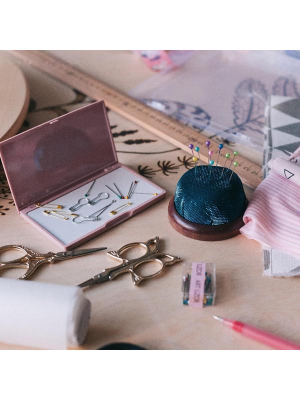 Игольница «Круг» на деревянной подложке d = 7 см, цвет МИКС