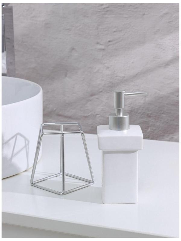 Дозатор для жидкого мыла на подставке SAVANNA «Геометрика», 250 мл, цвет серебристый