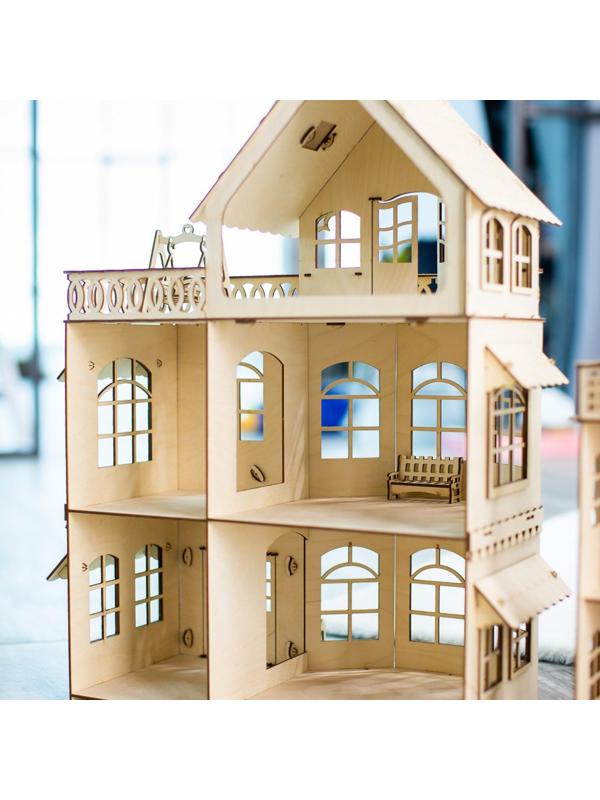 Кукольный домик с верандой