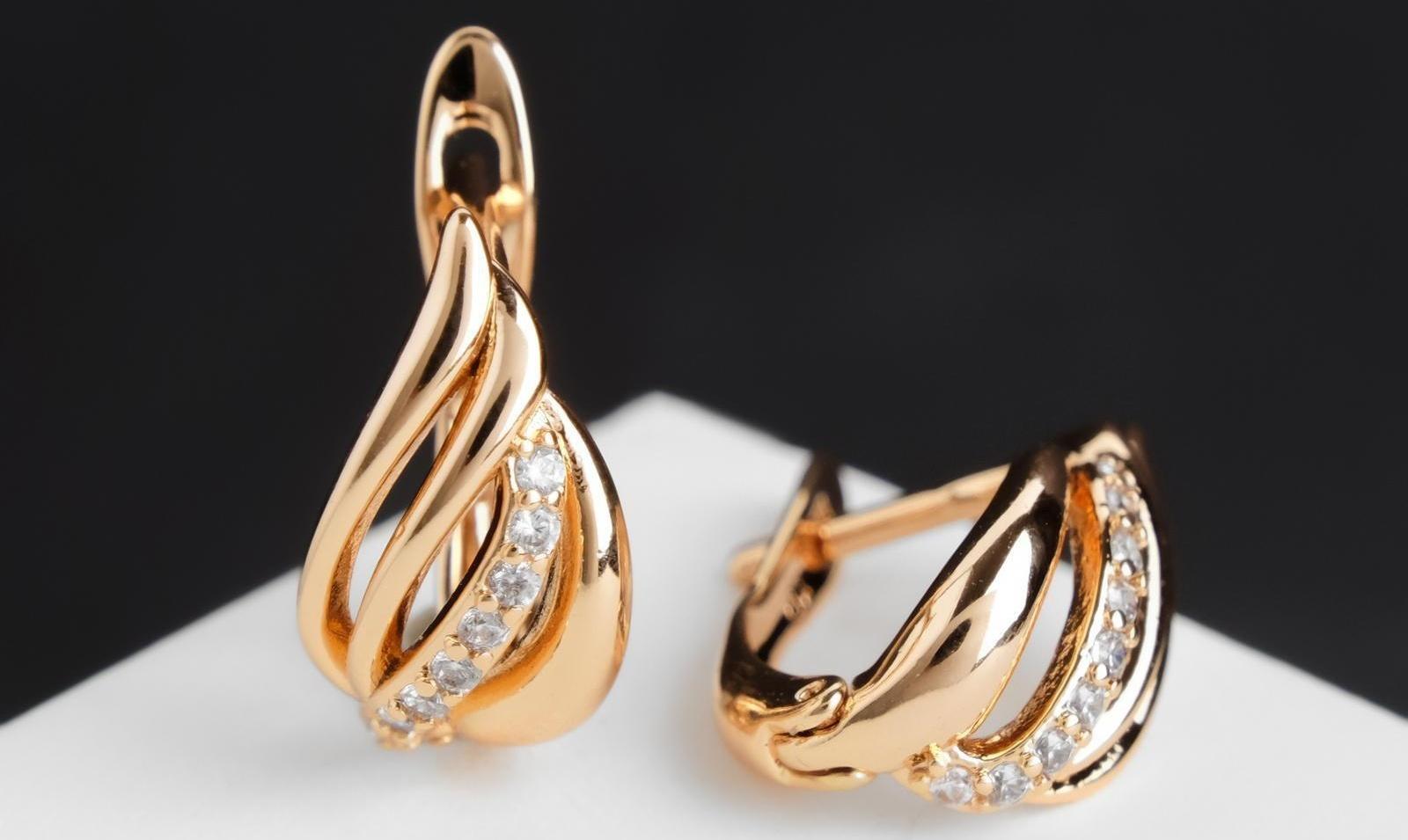 Серьги со стразами 