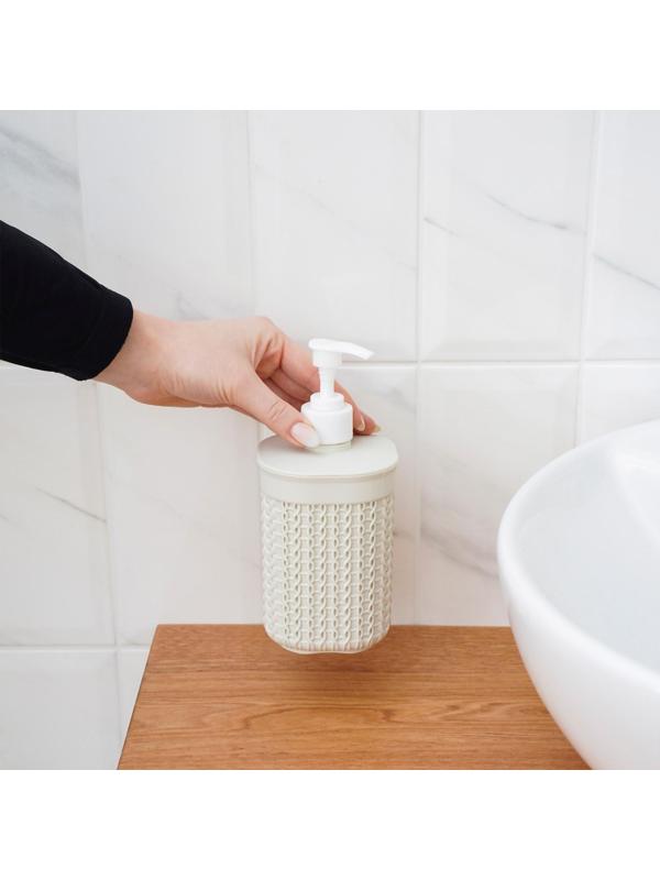 Дозатор для мыла «Вязание», 500 мл, цвет белый ротанг