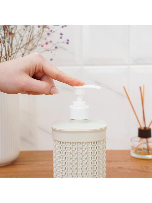 Дозатор для мыла «Вязание», 500 мл, цвет белый ротанг