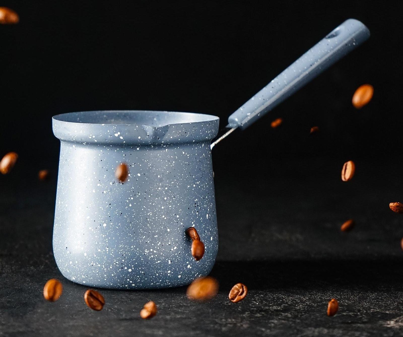 Турка Доляна «Мрамор грэй», 450 мл, d=9 см, 20×9×14 см, пластиковая ручка, антипригарное покрытие, индукция, цвет серый