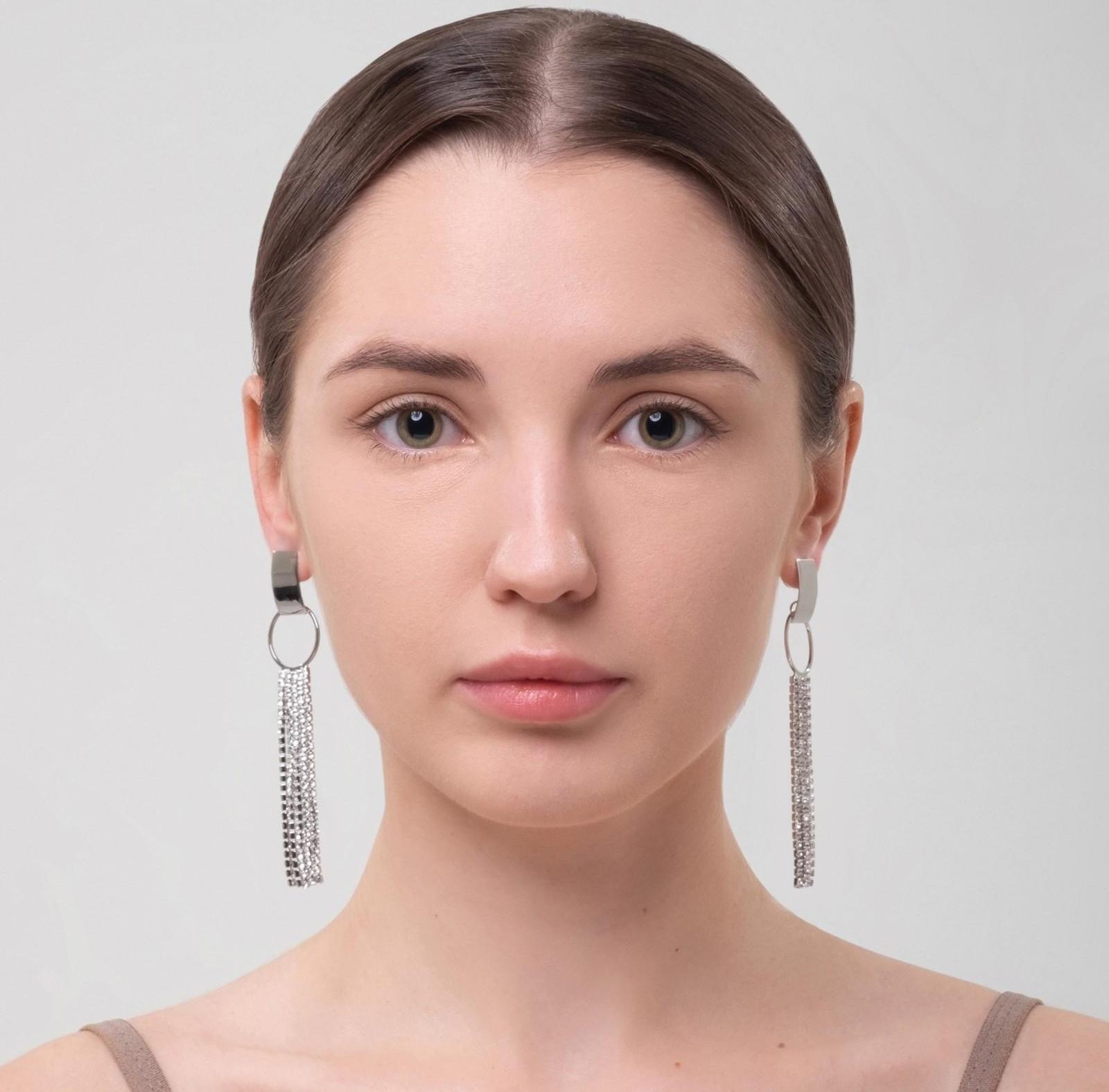 Серьги висячие со стразами 