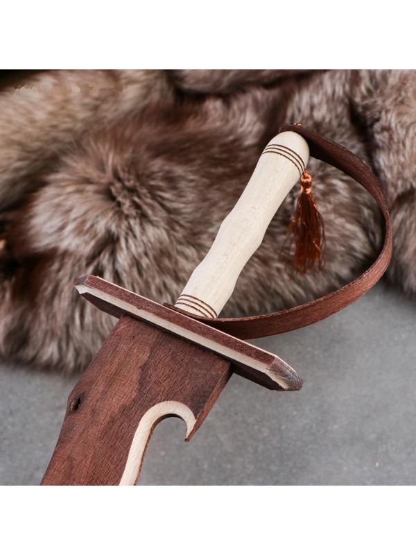 Сувенирное деревянное оружие 