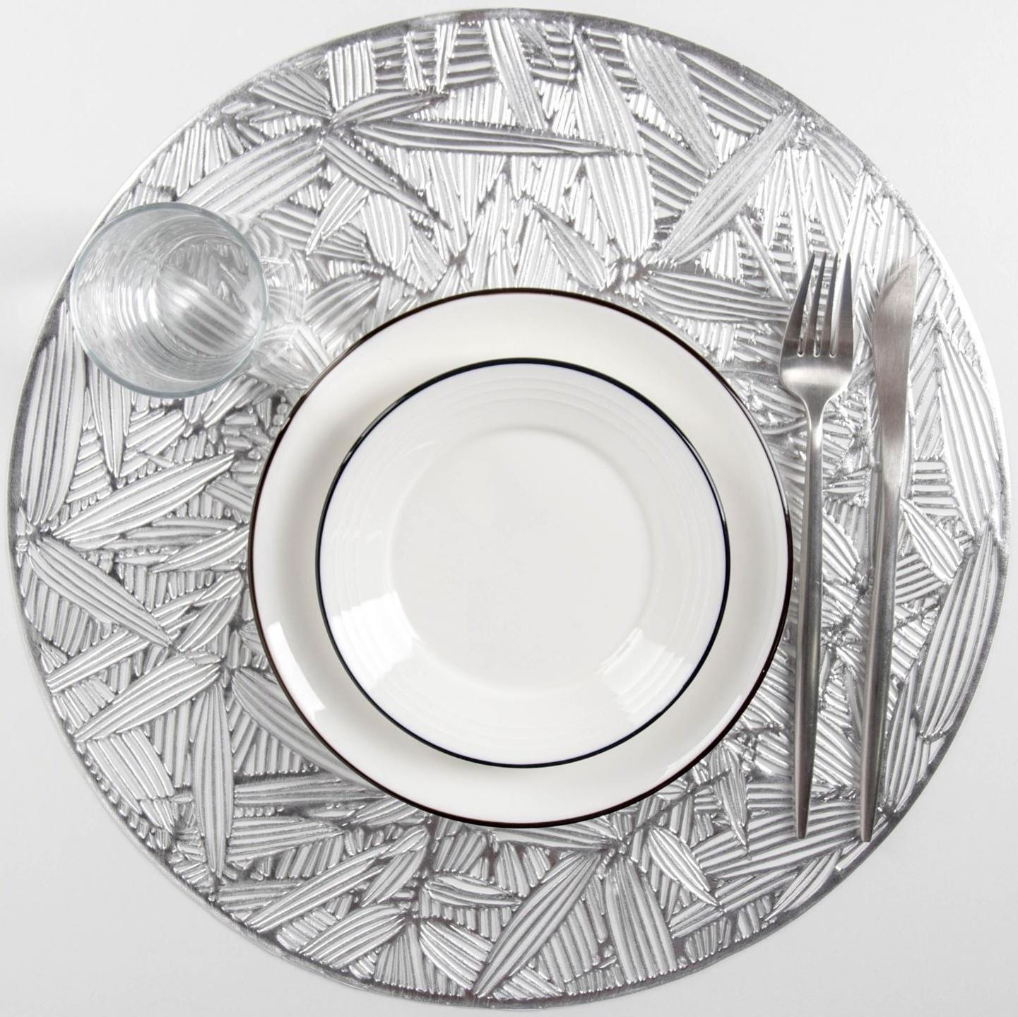 Набор салфеток сервировочных на стол Доляна «Листья», d=38 см, 4 шт, цвет серебряный