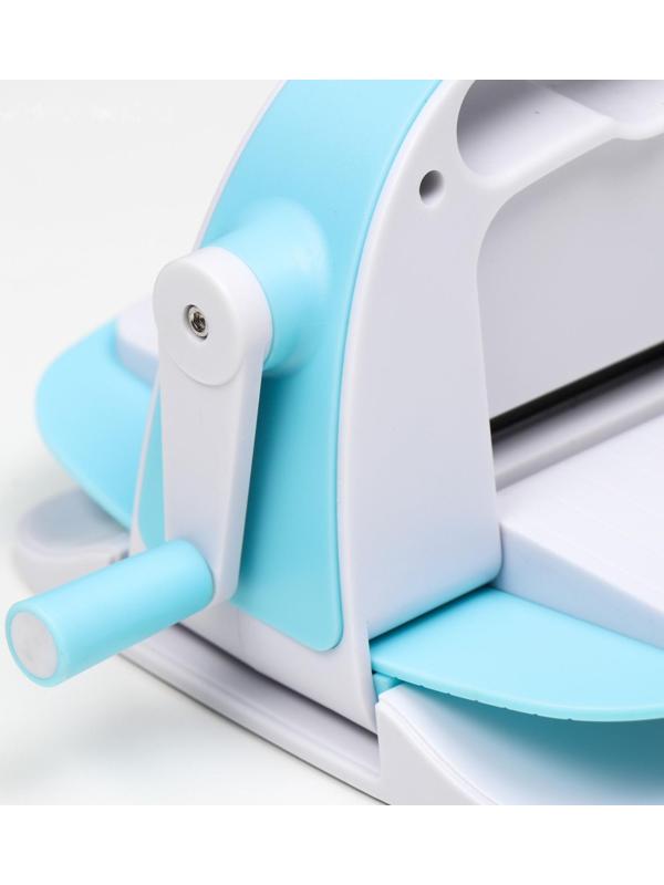 Машинка для вырубки и тиснения 11х16,5х15 + 2 пластины пластик