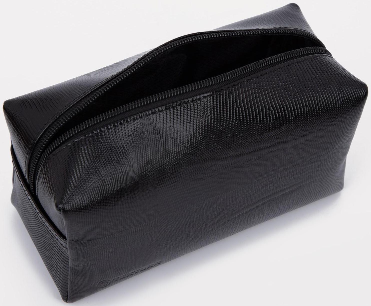Косметичка на молнии, цвет чёрный