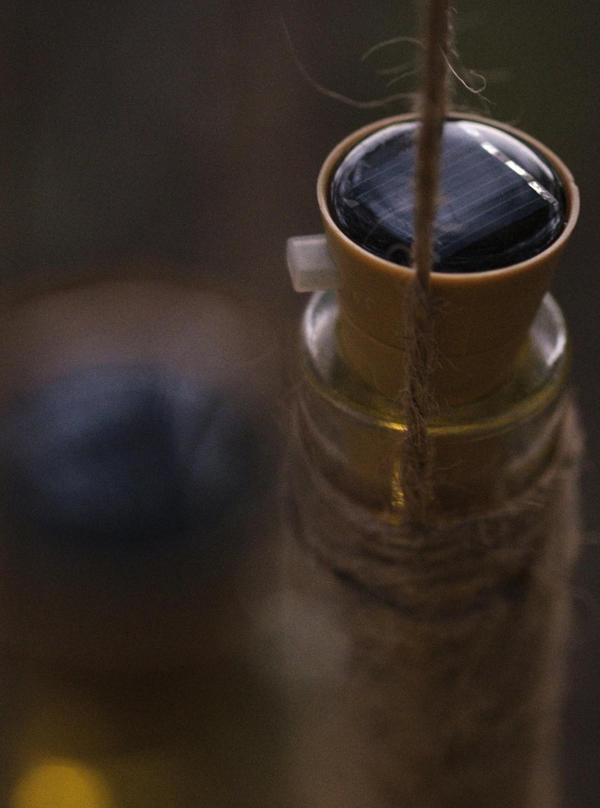 Гирлянда «Нить» 2 м роса с пробкой, IP44, серебристая нить, 20 LED, свечение тёплое белое, солнечная батарея