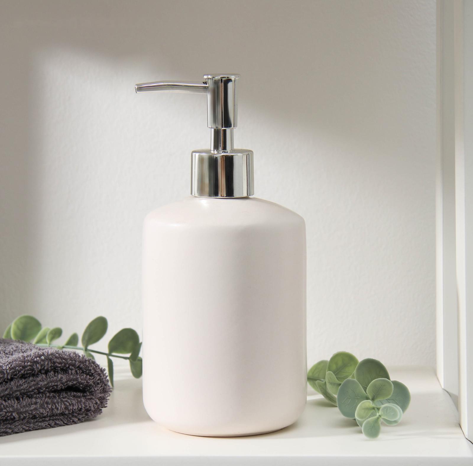 Дозатор для жидкого мыла «Тотем», 330 мл, цвет белый