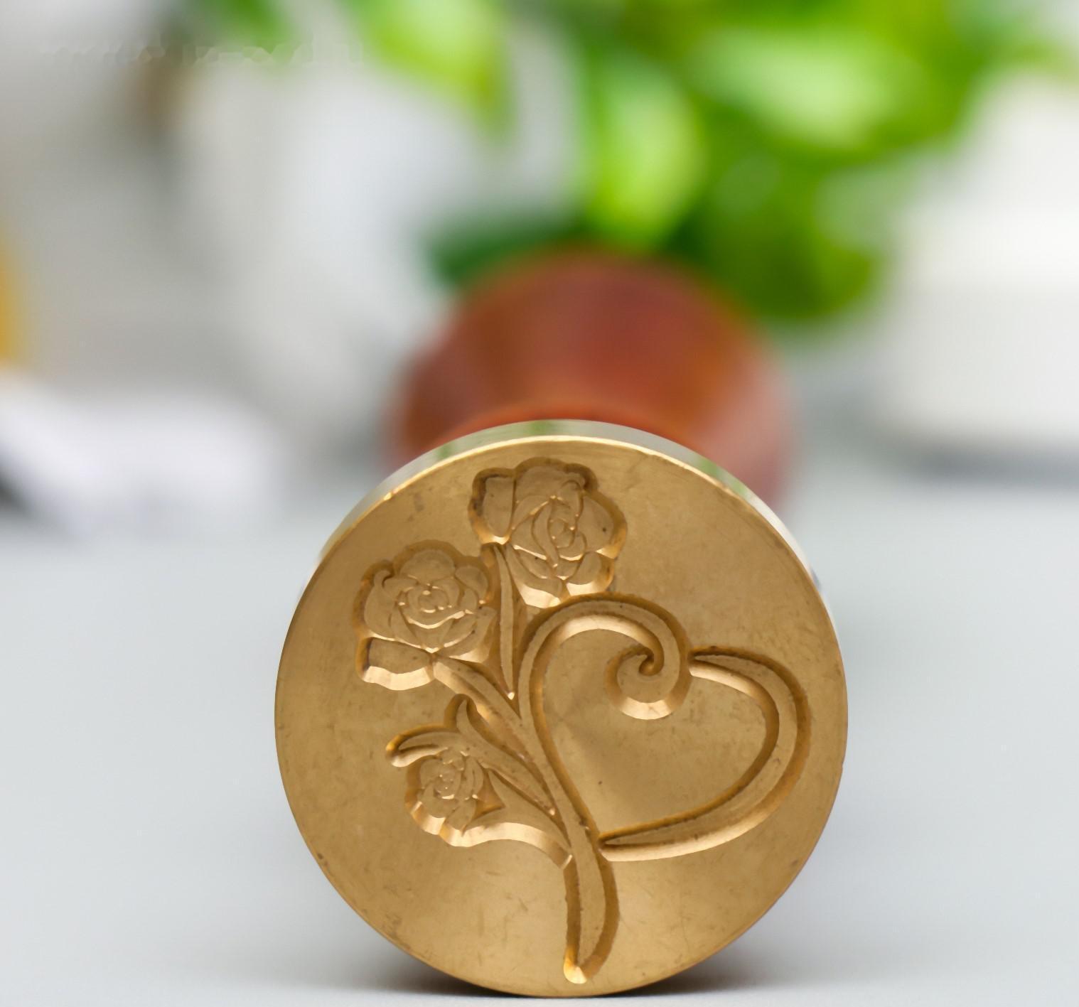 Печать для сургуча с деревянной ручкой 